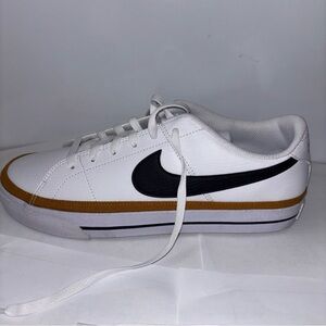 Nike court Legacy next Nature White, Black, and Gold Sneakers size 9